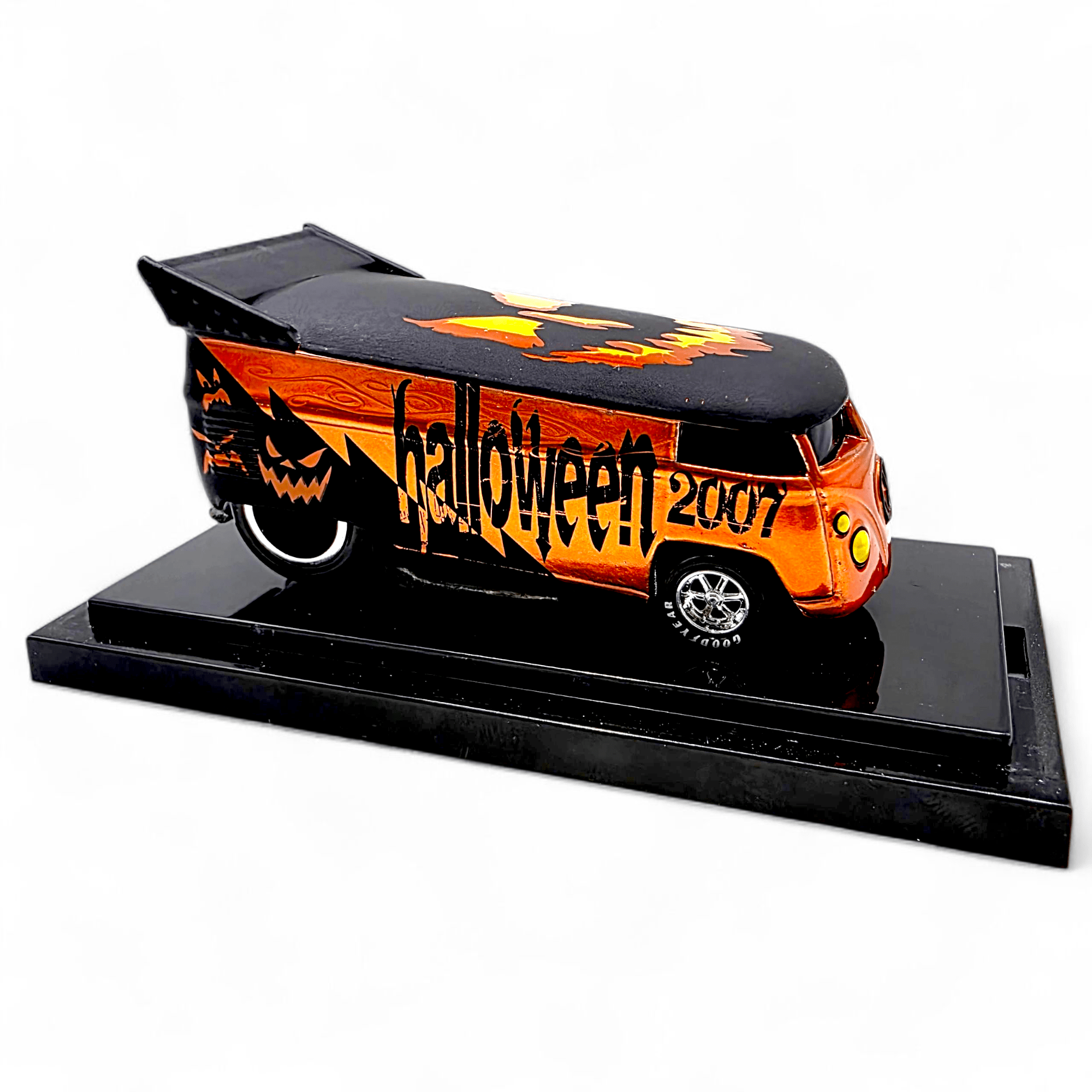 hotwheels DRAG BUS HALLOWEEN レア‼️ Hot Wheels X Liberty Promotions - VW Drag Bus 