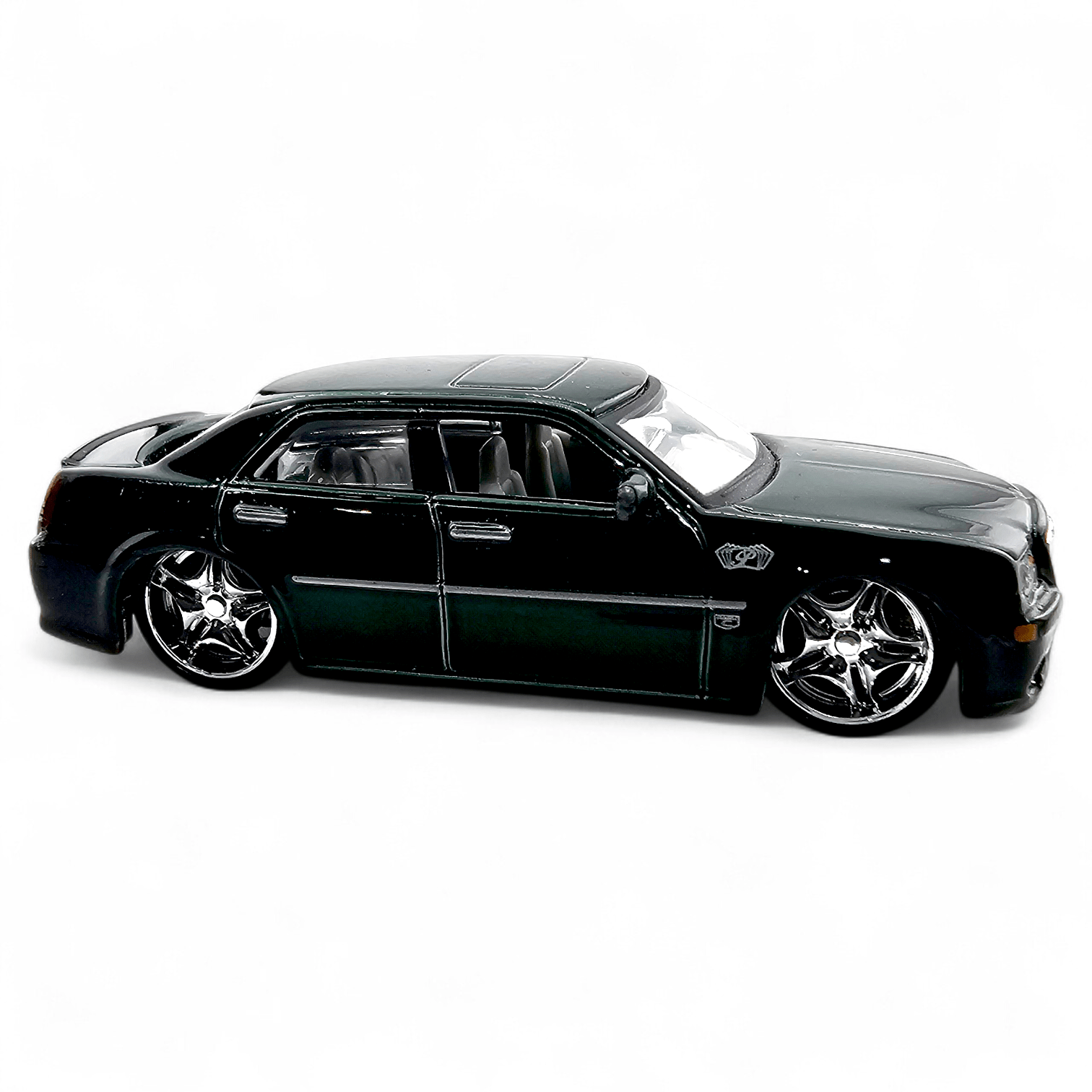 Maisto - 2005 Chrysler 300C Hemi - 2004 Playerz Series – Top