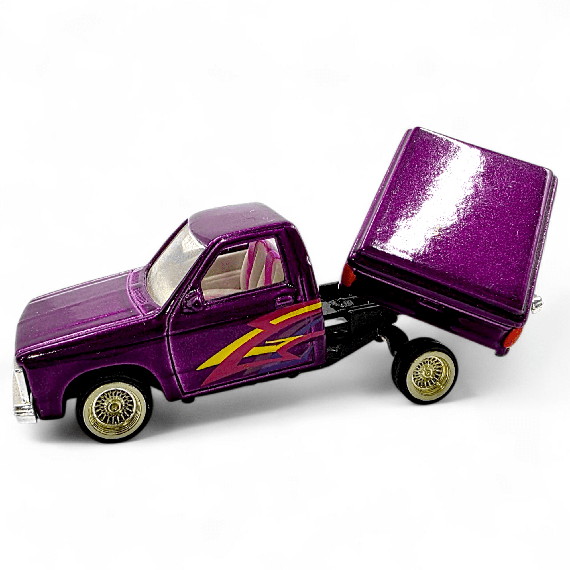 Revell - '90 Chevy S-10 Pickup - Lowriders Series – Top Collectibles Revell - '90 Chevy S-10 Pickup - Lowriders Series – Top Collectibles
