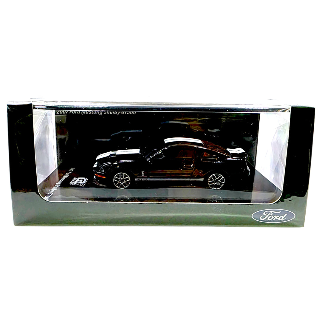 Greenlight x MotorHelix - 2007 Ford Mustang Shelby GT500 - Black w/ White Stripes