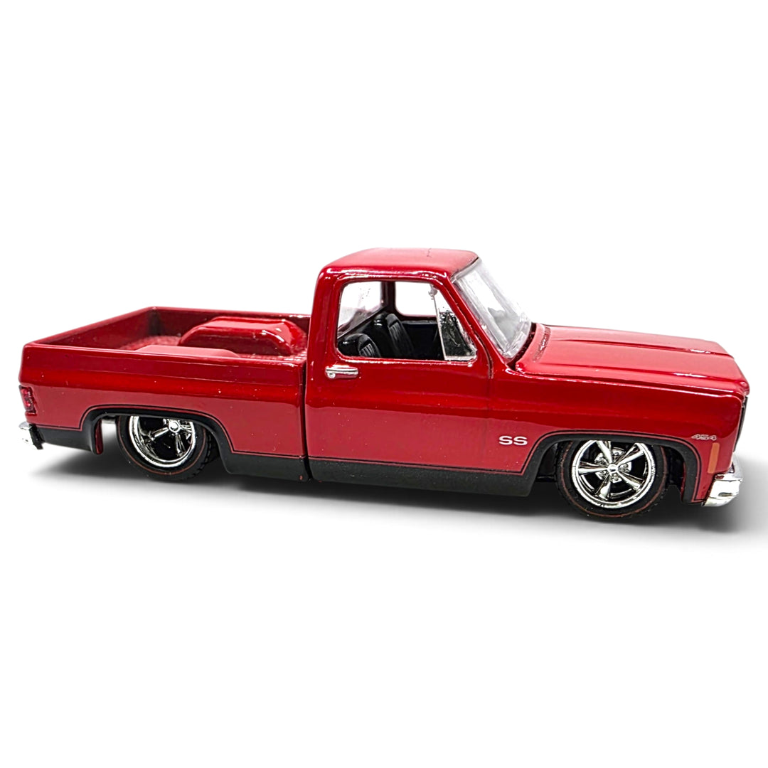 M2 Machines - 1973 Chevrolet Cheyenne Super 10 - Custom SS - Auto-Haulers Series *Walmart Exclusive*