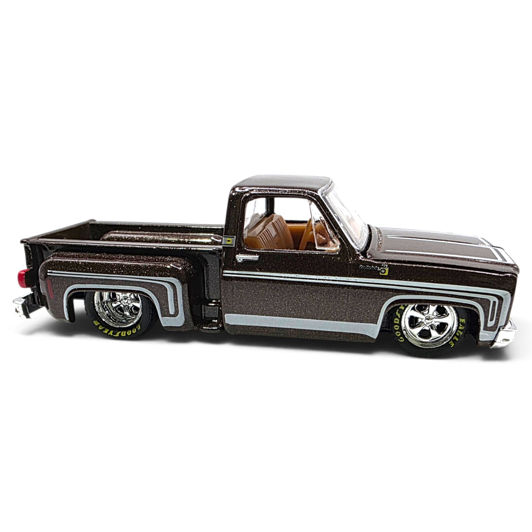 M2 Machines - 1976 Chevrolet Scottsdale Chevy Sport - Auto-Haulers Series *Walmart Exclusive*