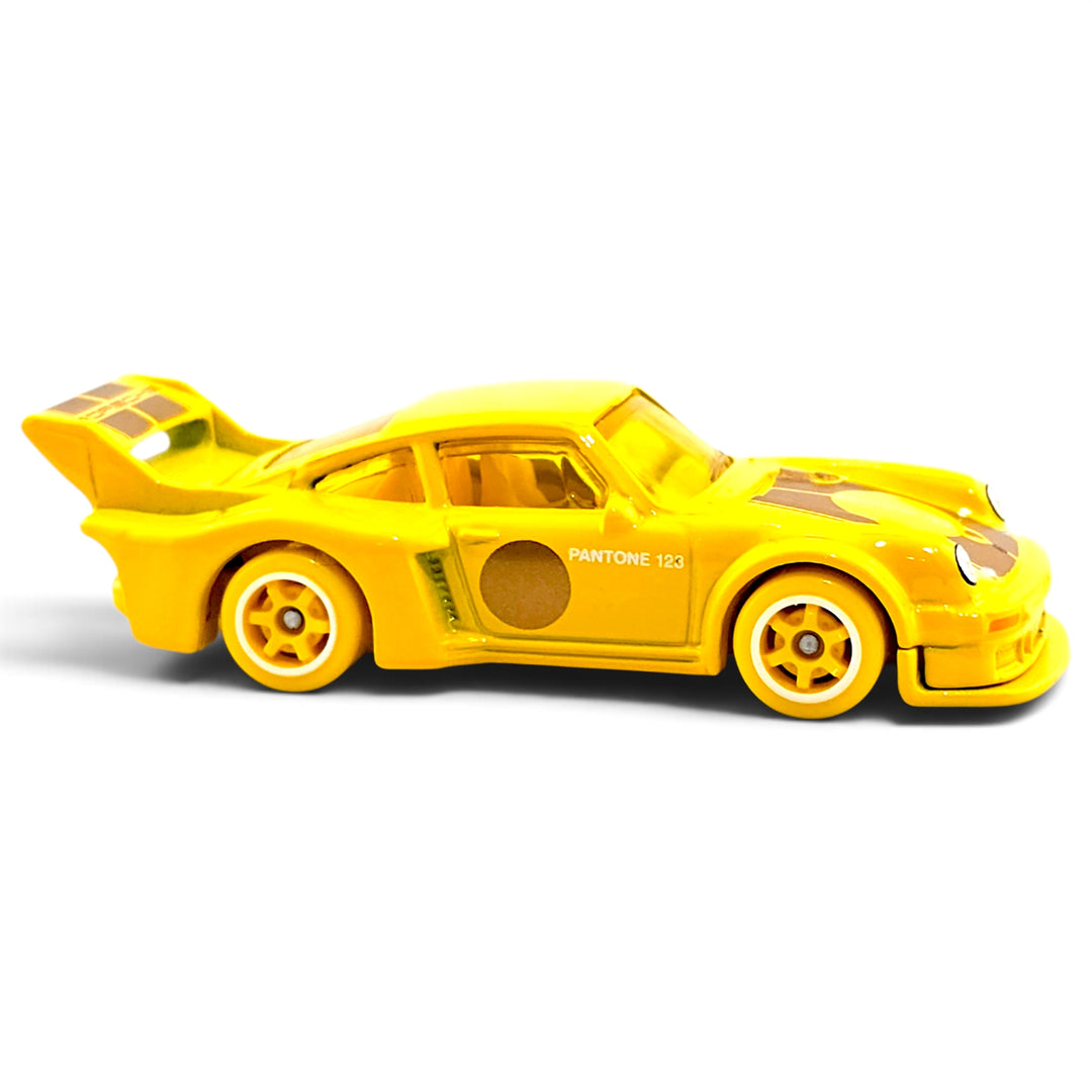 Hot Wheels - Porsche 934.5 - 2026 Pantone Series