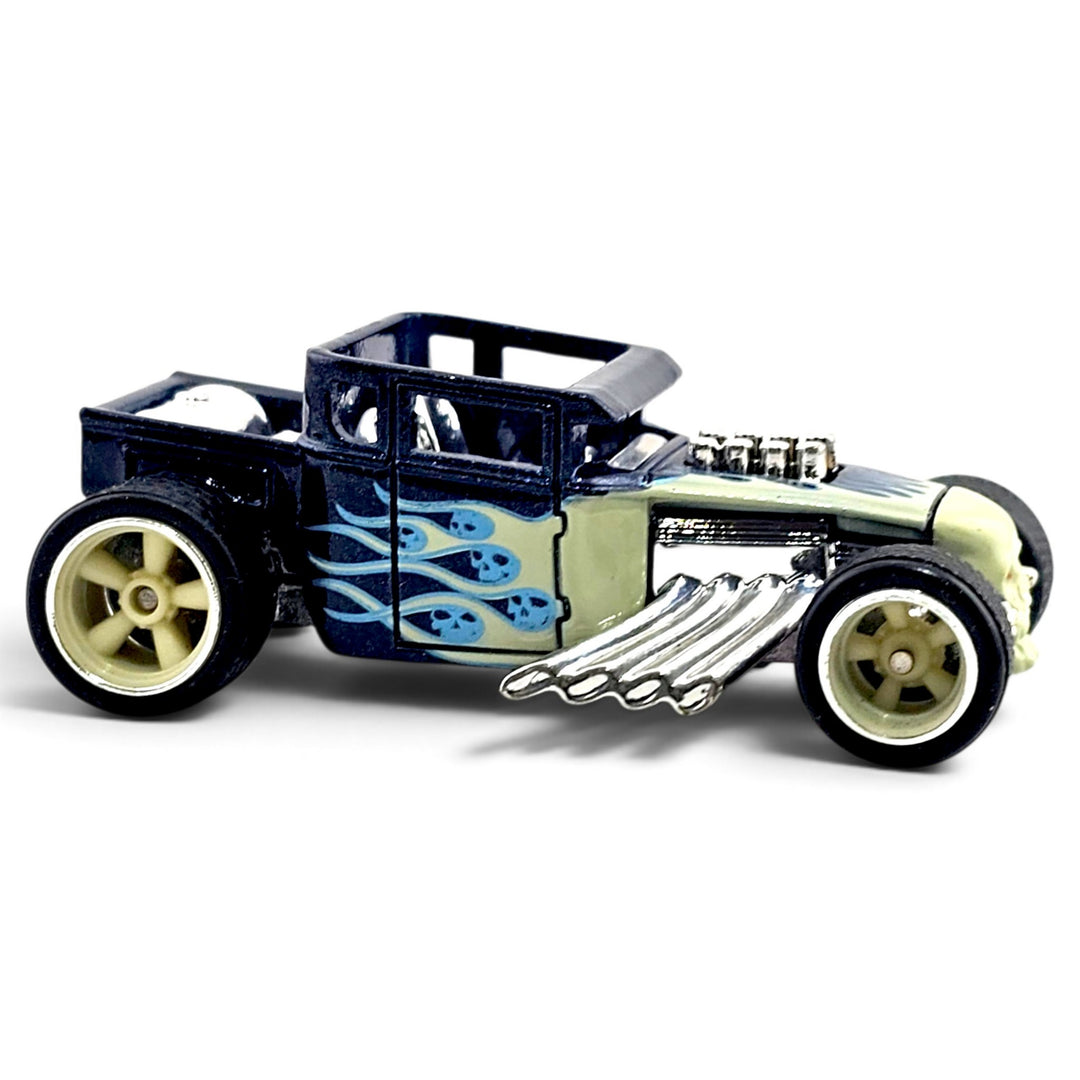 Hot Wheels - Bone Shaker - 2010 Larry&