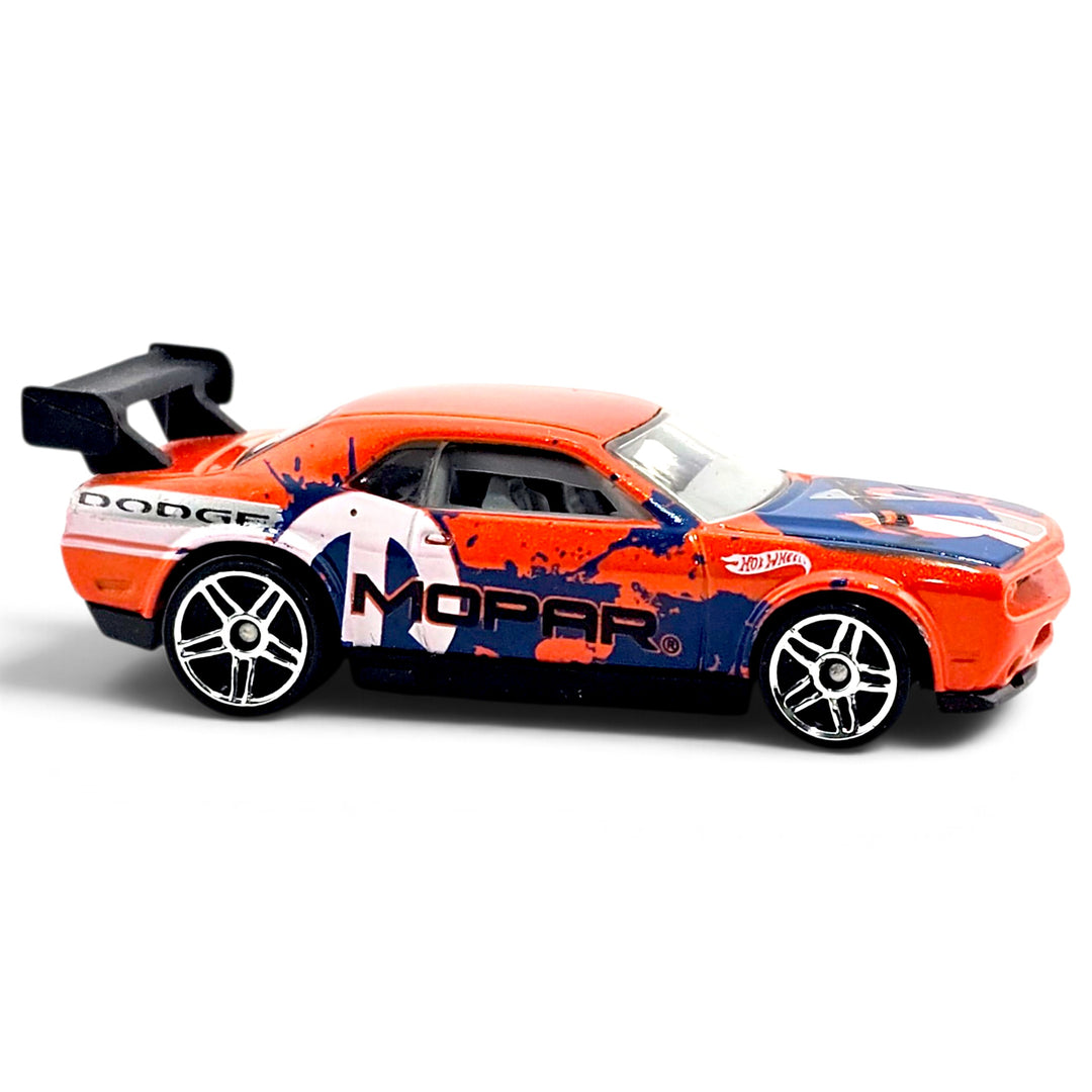 Hot Wheels - Dodge Challenger Drift Car - 2012