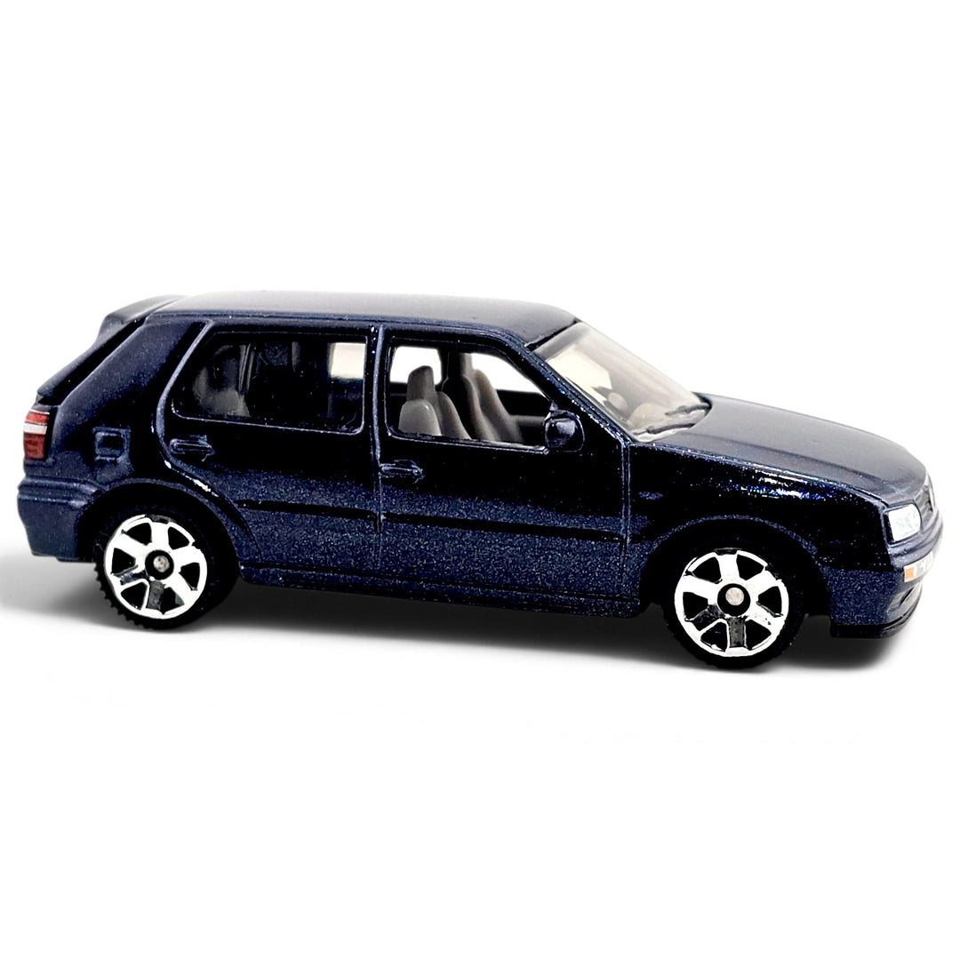 Matchbox - 1995 Volkwagen Golf MK3 - 2024 Moving Parts Series