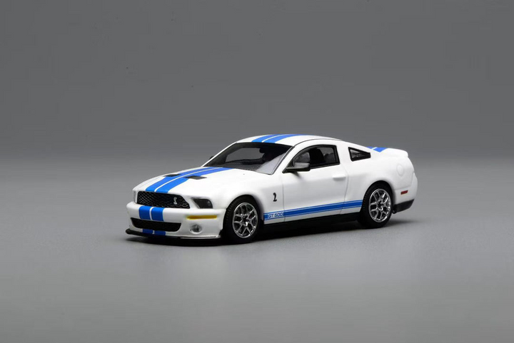 Greenlight x MotorHelix - 2007 Ford Mustang Shelby GT500 - White w/ Blue Stripes