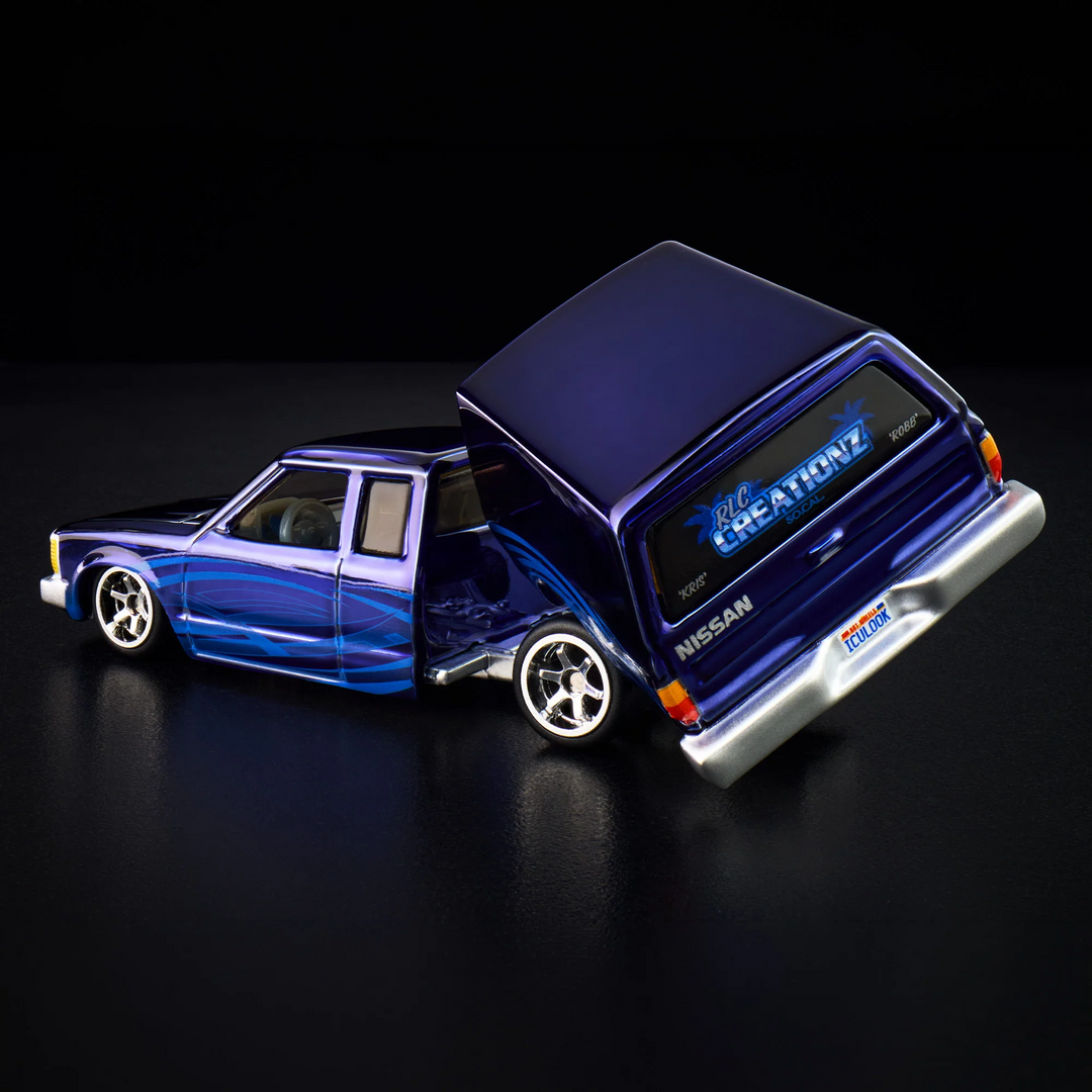 Hot Wheels - 1986 Nissan 720 King Cab - 2026 *Red Line Club Exclusive*