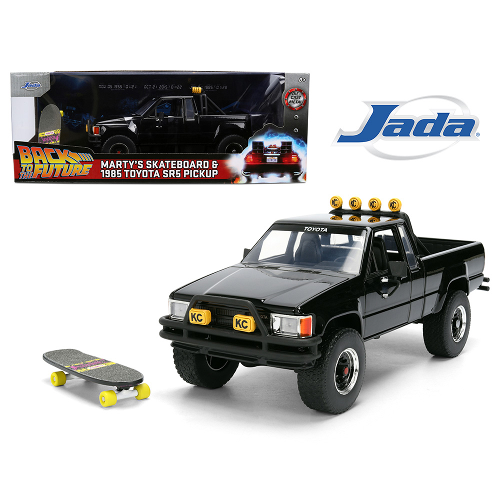 *Pre-Order* Jada Toys -1985 Toyota SR5 Pickup and Marty’s Skateboard – Back To The Future – Hollywood Rides *1/24 Scale*