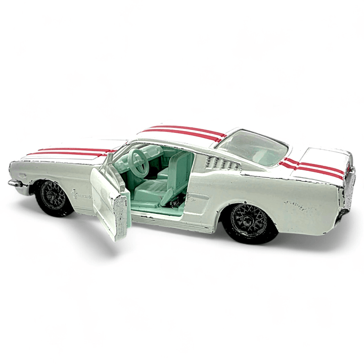 Corgi - Ford Mustang 2+2 - 1965 *1/43 Scale* - Top CollectiblesDiecastCorgi