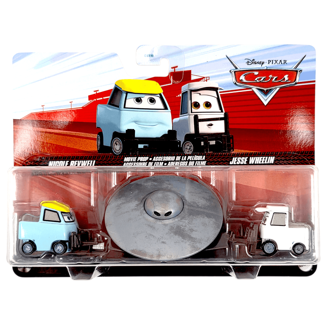 Disney Pixar - Nicole Revwell &amp; Jesse Wheelin w/ Movie Prop - 2025 Cars 2 - Pack - Top CollectiblesDiecastDisney Pixar
