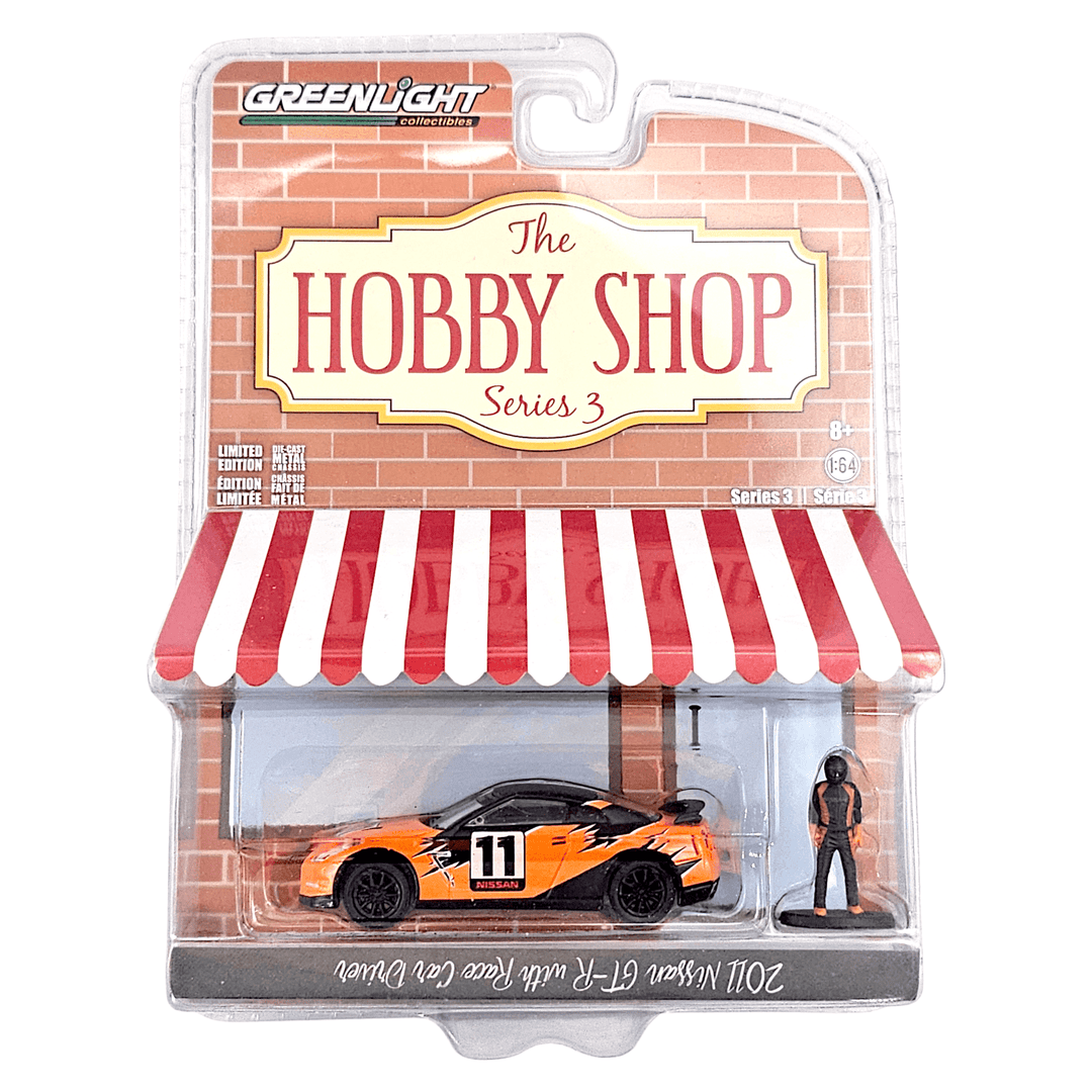 Greenlight - 2011 Nissan GT - R with Race Car Driver - 2019 Hobby Shop Series 3 - Top CollectiblesDiecastGreenlight