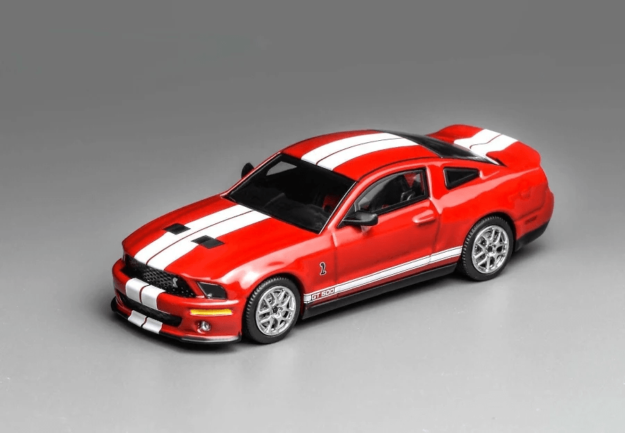 Greenlight x MotorHelix - 2007 Ford Mustang Shelby GT500 - Red w/ White Stripes - Top CollectiblesDiecastGreenlight