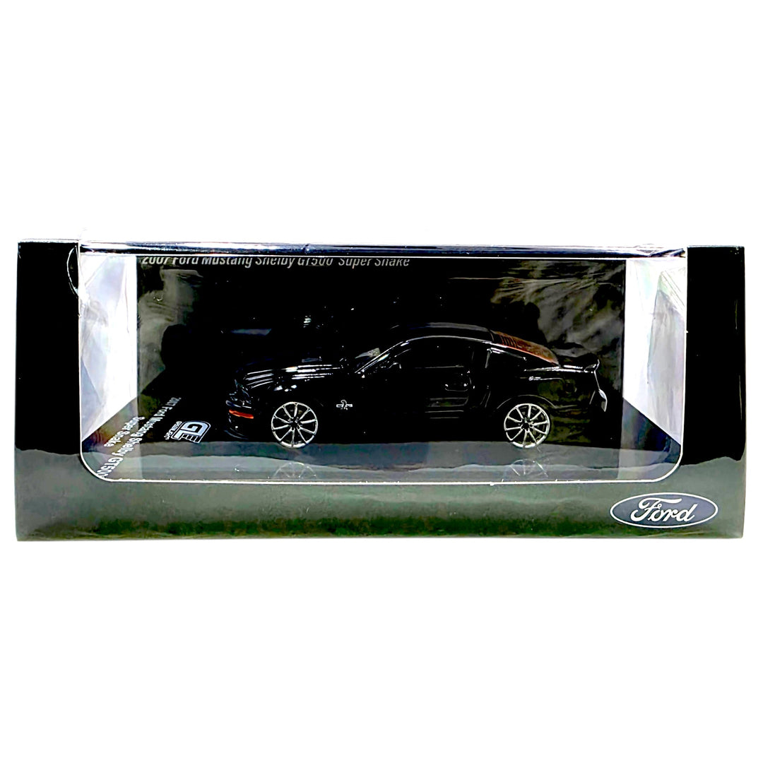 Greenlight x MotorHelix - 2007 Ford Mustang Shelby GT500 Super Snake - Black w/ Matte Black Stripes - Top CollectiblesDiecastGreenlight
