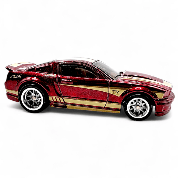 Hot Wheels - '07 Ford Mustang - 2014 *Super Treasure Hunt* - Top CollectiblesDiecastHot Wheels