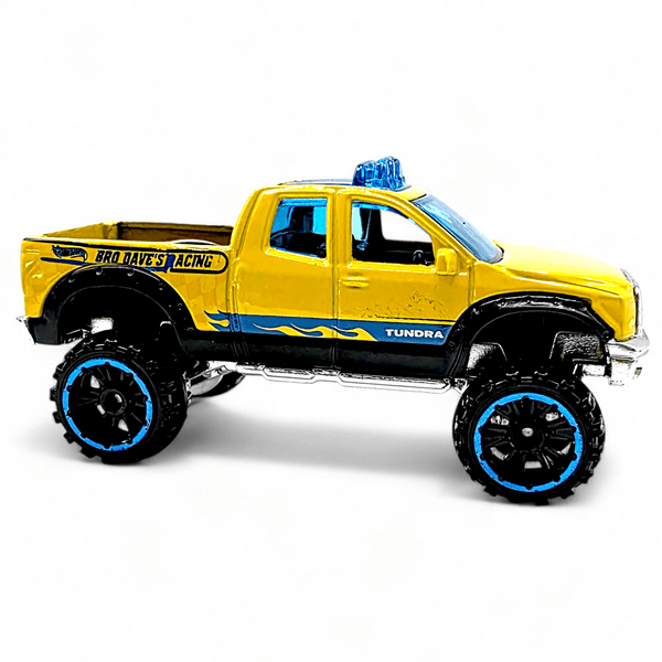 Hot Wheels - '10 Toyota Tundra - 2012 - Top CollectiblesDiecastHot Wheels