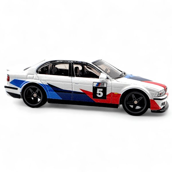 Hot Wheels - 2001 BMW M5 E39 - 2022 *BMW M Series Collector Set Exclusive* - Top CollectiblesDiecastHot Wheels