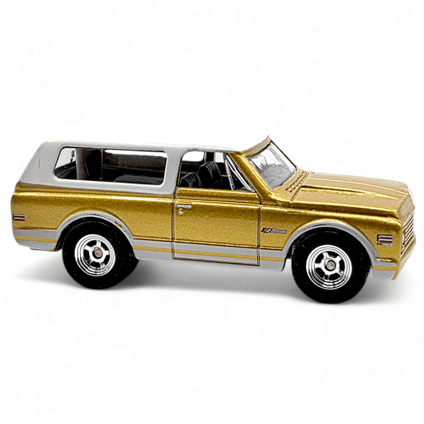 Hot Wheels - '70 Chevy Blazer - 2011 GM Garage Series - Top CollectiblesDiecastHot Wheels