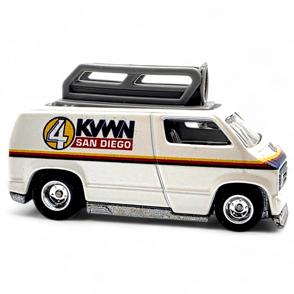 Hot Wheels - '77 Custom Dodge Van - 2014 Retro Entertainment - Top CollectiblesDiecastHot Wheels