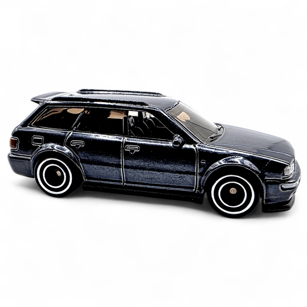 Hot Wheels - '94 Audi Avant RS2 - 2022 *Super Treasure Hunt* - Top CollectiblesDiecastHot Wheels