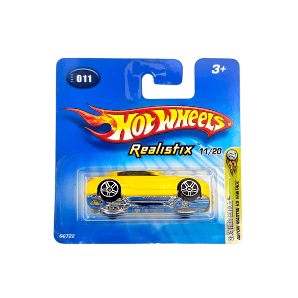 Hot Wheels - Aston Martin V8 Vantage - 2005 *Card Variation* - Top CollectiblesDiecastHot Wheels