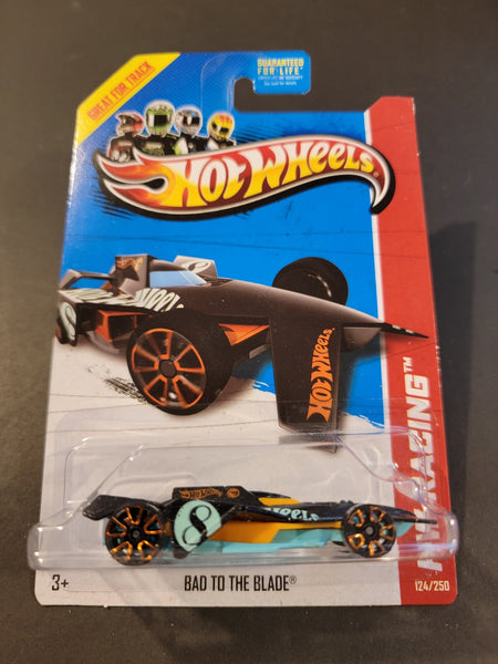 Hot Wheels - Bad To The Blade - 2013 *Treasure Hunt* - Top CollectiblesDiecastHot Wheels