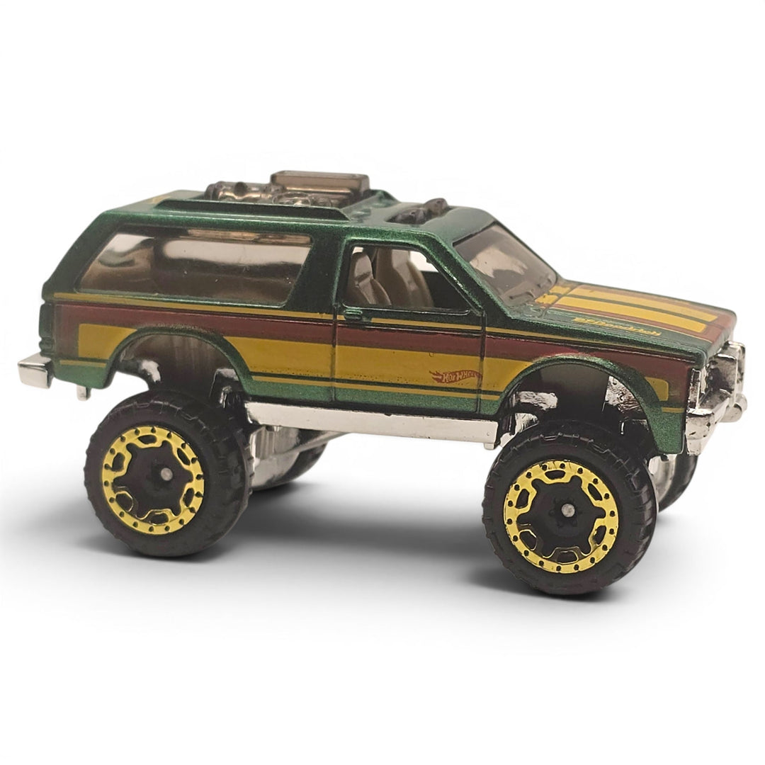 Hot Wheels - Chevy Blazer 4x4 - 2017 - Top CollectiblesDiecastHot Wheels
