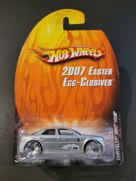 Hot Wheels - Chrysler 300C HEMI - 2007 Easter Eggsclusives Series - Top CollectiblesDiecastHot Wheels