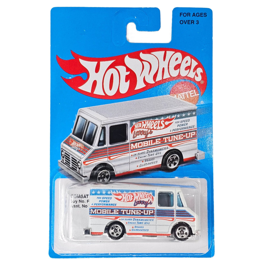 Hot Wheels - Combat Medic - 2017 Retro Style Series - Top CollectiblesDiecastHot Wheels