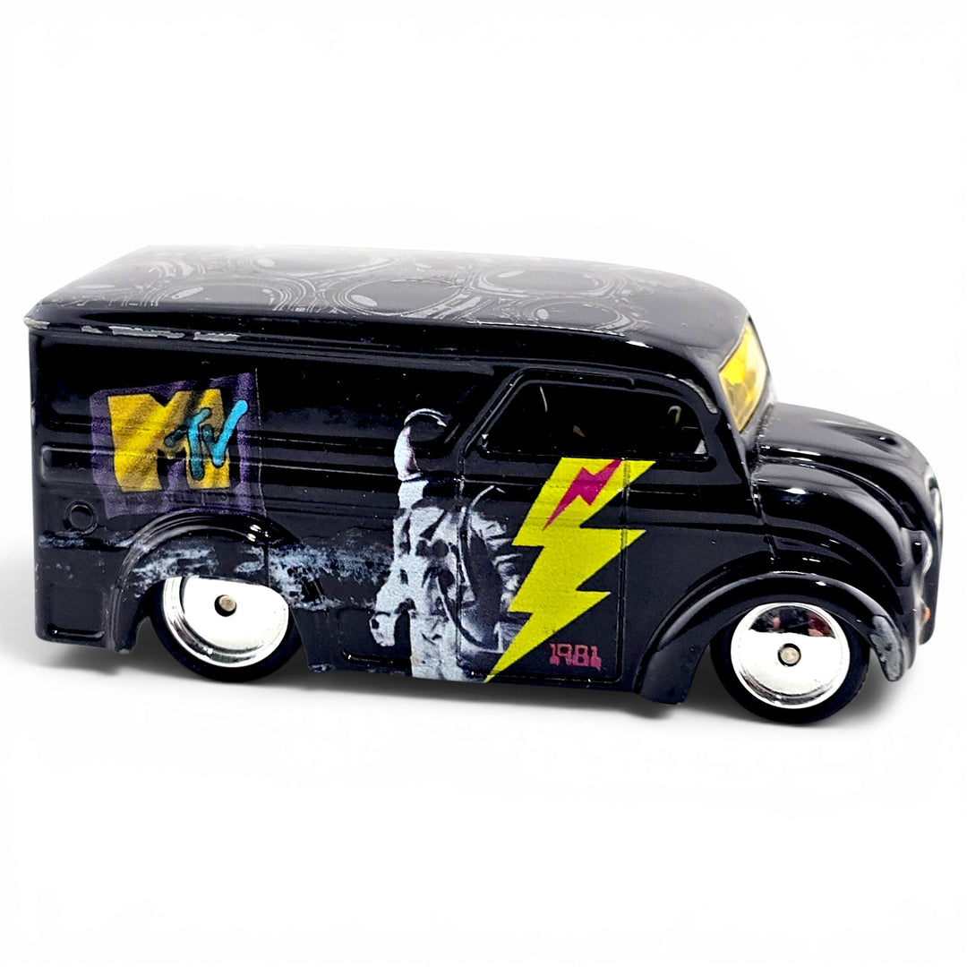 Hot Wheels - Dairy Delivery - 2024 Pop Culture Series - Top CollectiblesDiecastHot Wheels