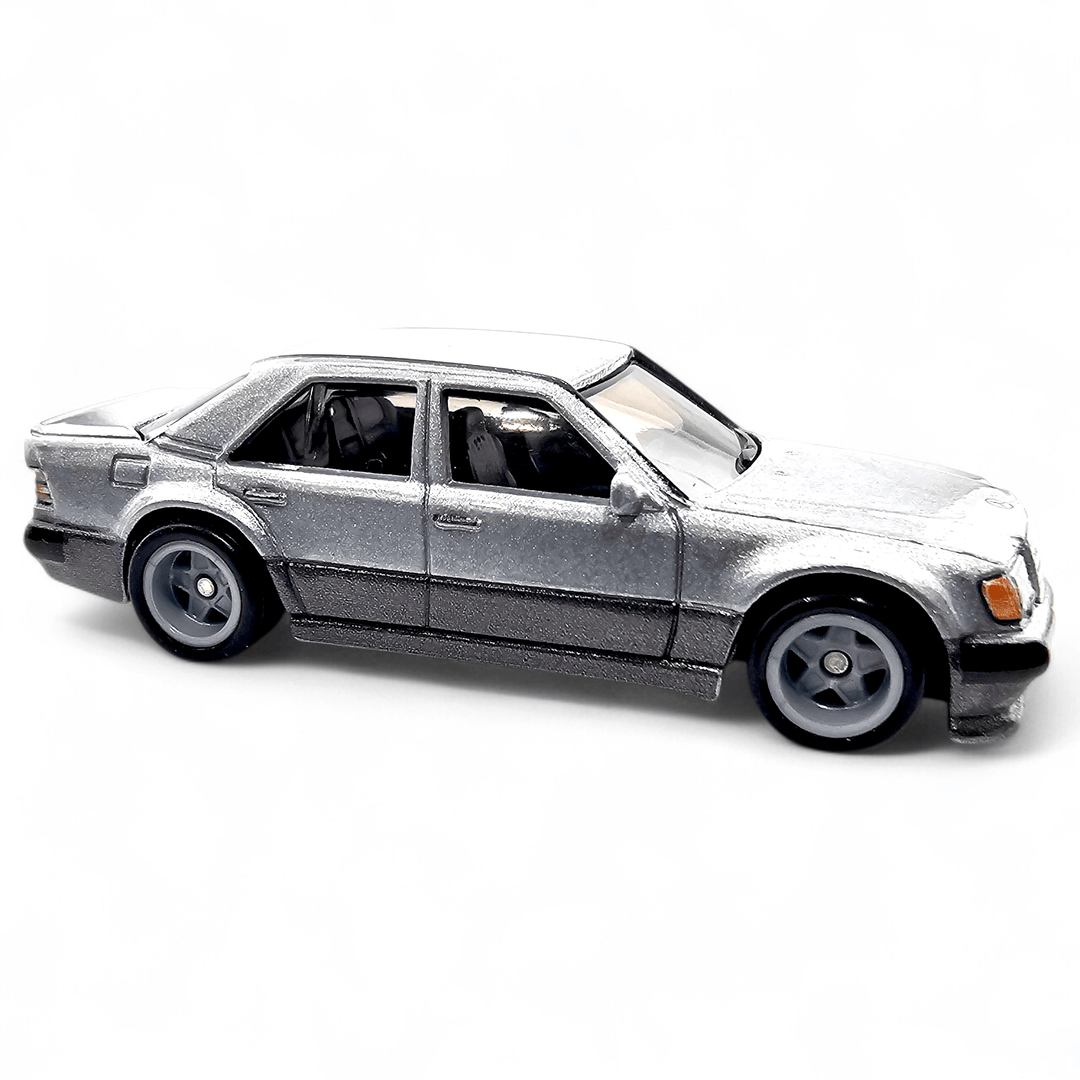 Hot Wheels - Mercedes - Benz 500 E - 2023 Canyon Warriors Series - Top CollectiblesDiecastHot Wheels