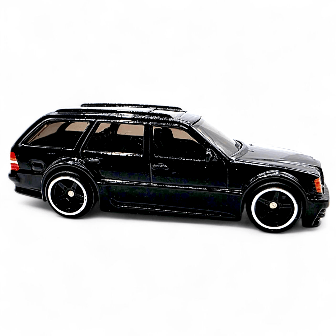 Hot Wheels - Mercedes - Benz AMG E 36 Estate Special Edition - 2022 Boulevard Series - Top CollectiblesDiecastHot Wheels