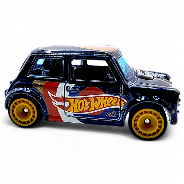 Hot Wheels - Morris Mini - 2019 *Super Treasure Hunt* - Top CollectiblesDiecastHot Wheels