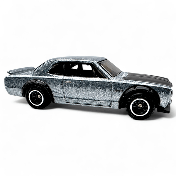 Hot Wheels - Nissan Skyline H/T 2000 GT - X - 2013 Boulevard Series - Top CollectiblesDiecastHot Wheels