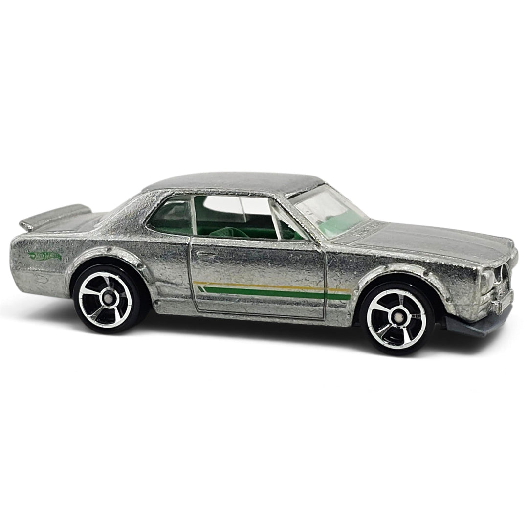 Hot Wheels - Nissan Skyline H/T 2000 GT-X - 2014 *Zamac* - Top CollectiblesDiecastHot Wheels