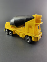 Hot Wheels - Oshkosh Cement Mixer - 1995 - Top CollectiblesDiecastHot Wheels