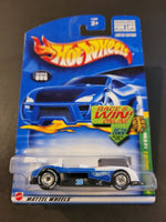 Hot Wheels - Panoz LMP - 1 Roadster - 2002 *Treasure Hunt* - Top CollectiblesDiecastHot Wheels