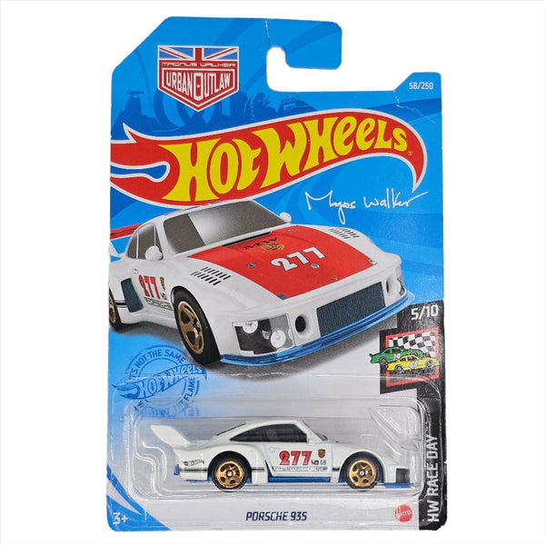 Hot Wheels - Porsche 935 - 2021 *Base Color Variation* - Top CollectiblesDiecastHot Wheels