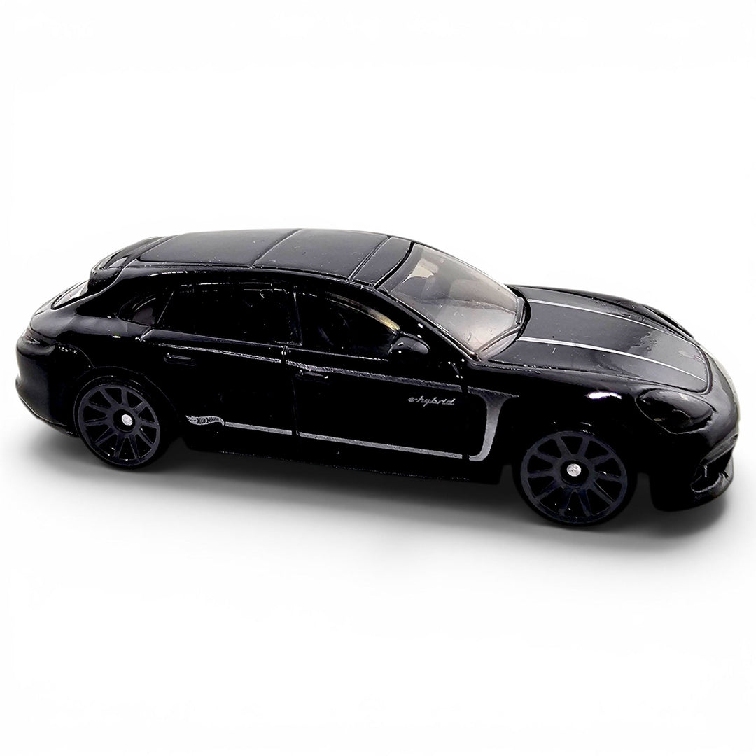 Hot Wheels - Porsche Panamera Turbo S E-Hybrid Sport Turismo - 2022 Luxury Sedans Series - Top CollectiblesDiecastHot Wheels