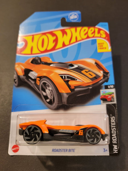 Hot Wheels - Roadster Bite - 2023 - Top CollectiblesDiecastHot Wheels