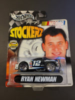 Hot Wheels - Ryan Newman - 2004 Nascar Stockerz Series - Top CollectiblesDiecastHot Wheels