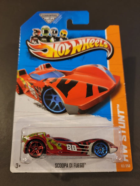 Hot Wheels - Scoopa Di Fuego - 2013 - Top CollectiblesDiecastHot Wheels