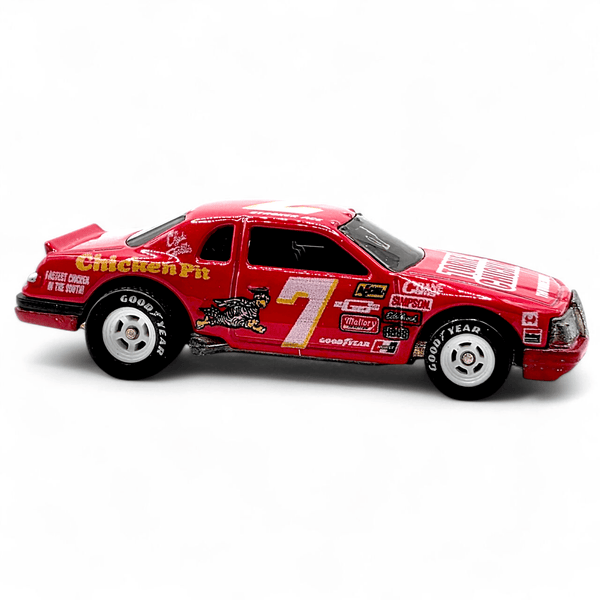 Hot Wheels - T - Bird Stocker - 2013 Retro Entertainment Series - Top CollectiblesDiecastHot Wheels