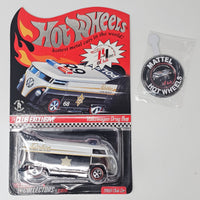 Hot Wheels - Volkswagen Drag Bus w/ Button - 2009 Club Car *Red Line Club Exclusive* - Top CollectiblesDiecastHot Wheels