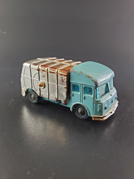 Husky - S & D Refuse Truck - Vintage - Top CollectiblesDiecastHusky