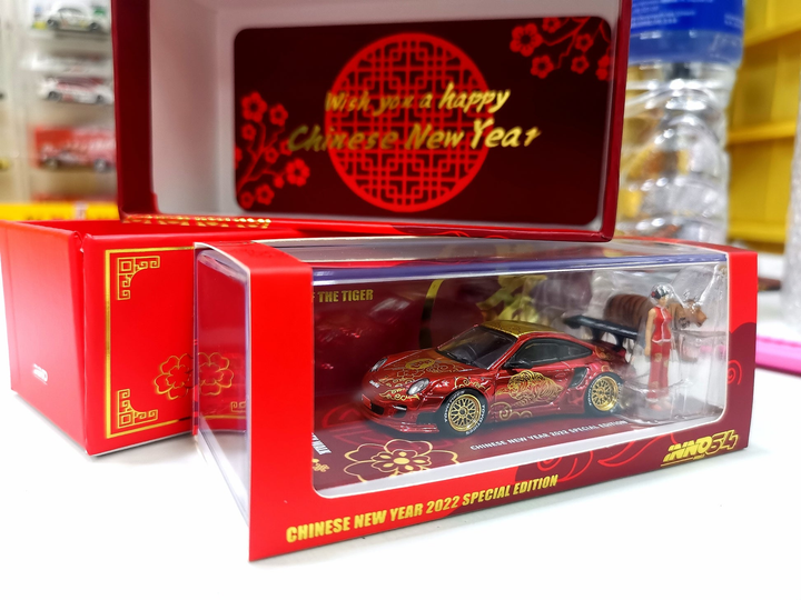 INNO64 - Porsche 911 (997) LBWK "Year of the Tiger 2022" Chinese New Year 2022 Special Edition with Figures - Top CollectiblesDiecastINNO64