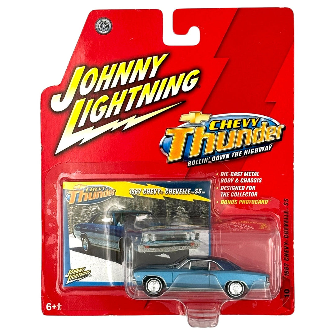 Johnny Lightning - 1967 Chevy Chevelle SS - 2005 Chevy Thunder Series - Top CollectiblesDiecastJohnny Lightning