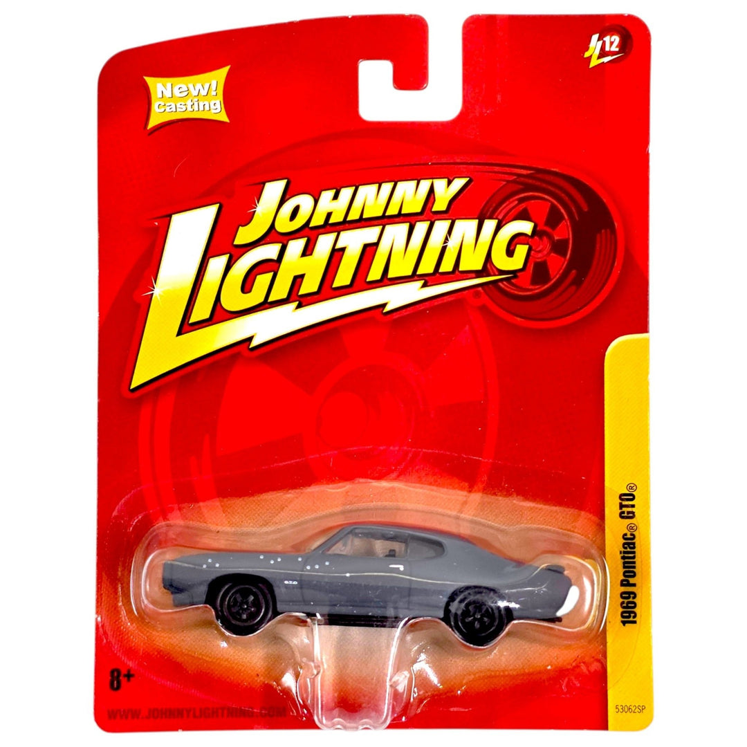 Johnny Lightning - 1969 Pontiac GTO - 2010 Forever 64 Series - Top CollectiblesDiecastJohnny Lightning