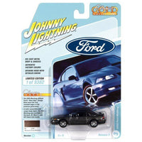 Johnny Lightning - 2003 Ford Mustang - 2021 Classic Gold Series - Top CollectiblesDiecastJohnny Lightning