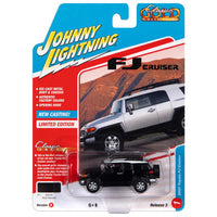 Johnny Lightning - 2007 Toyota FJ Cruiser - 2022 Classic Gold Collection Series - Top CollectiblesDiecastJohnny Lightning